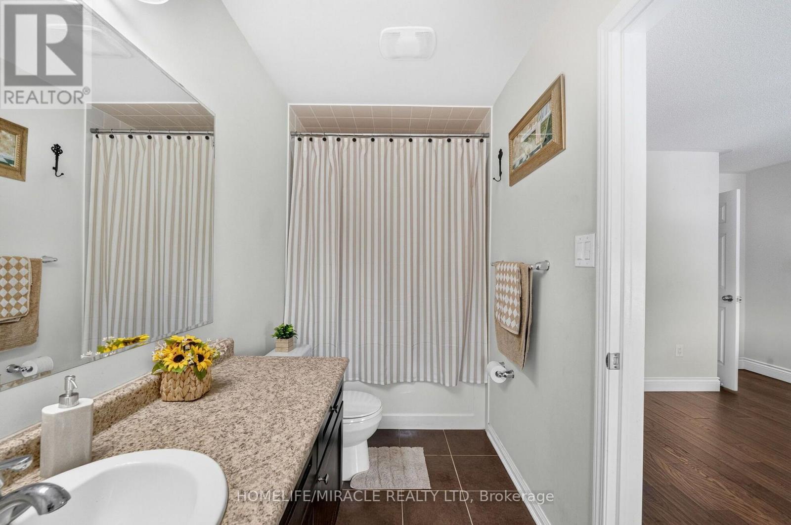 452 TYRONE CRESCENT - 7
