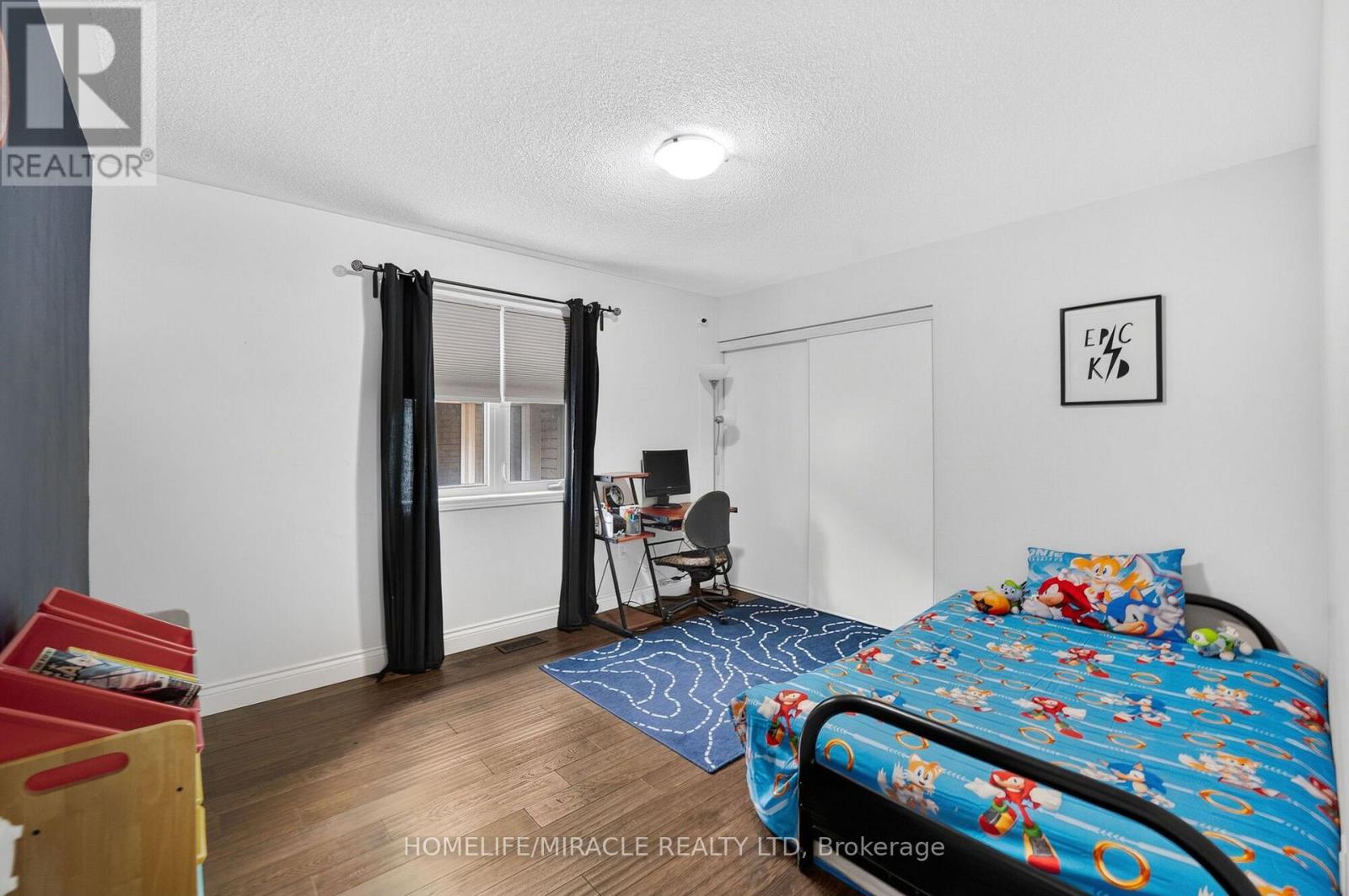 452 TYRONE CRESCENT - 9
