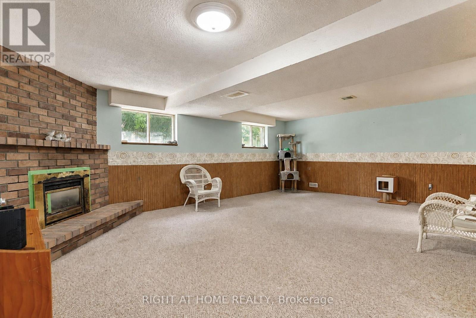 26 MODY COURT - 25