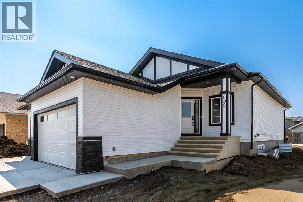 809 Hampshire Crescent NE, High River, Alberta