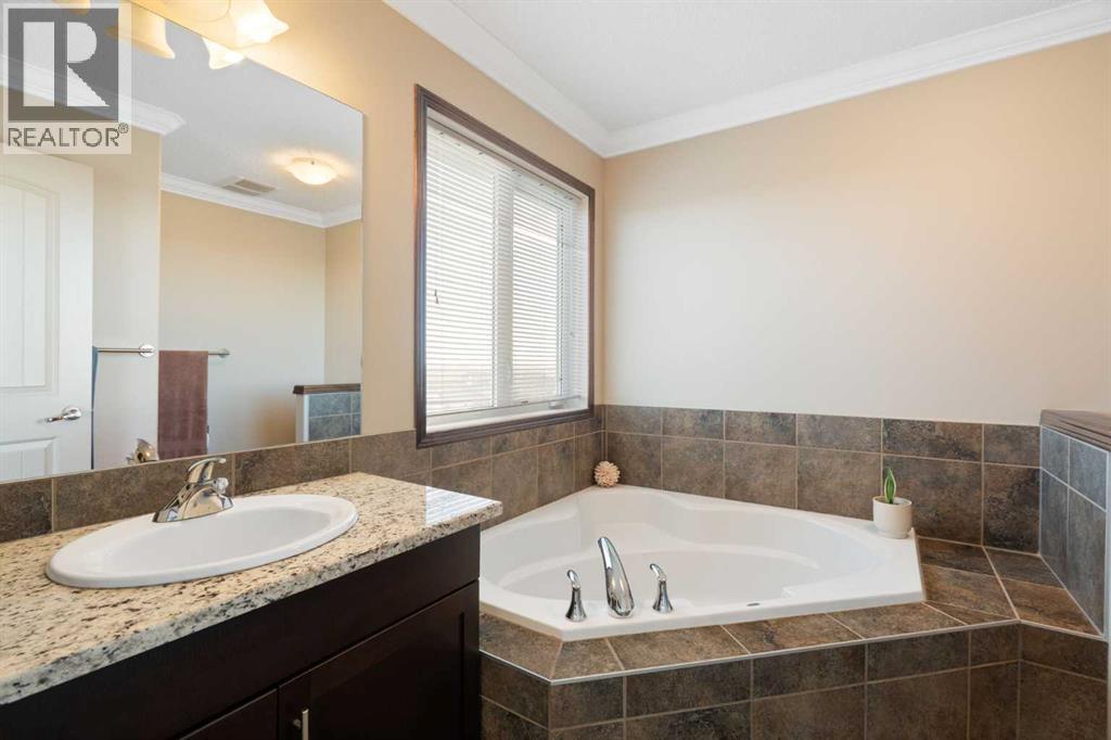 196 Nolanfield Way NW - 32