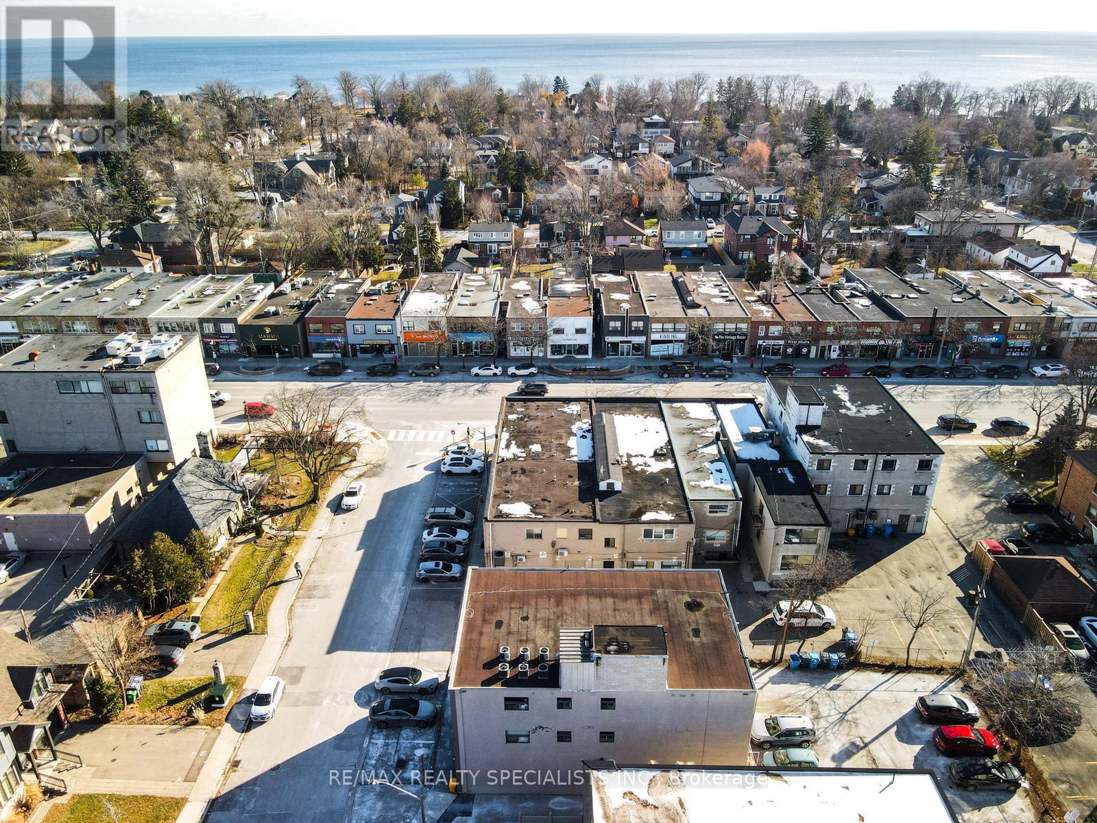 6 BRANT AVENUE - Image 38