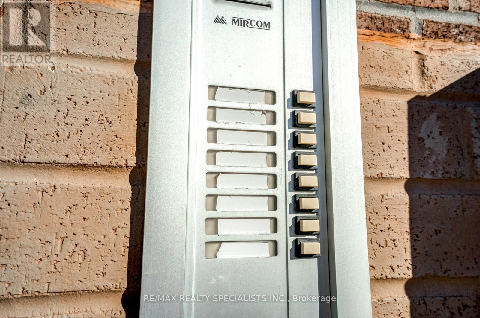 6 BRANT AVENUE - Image 36
