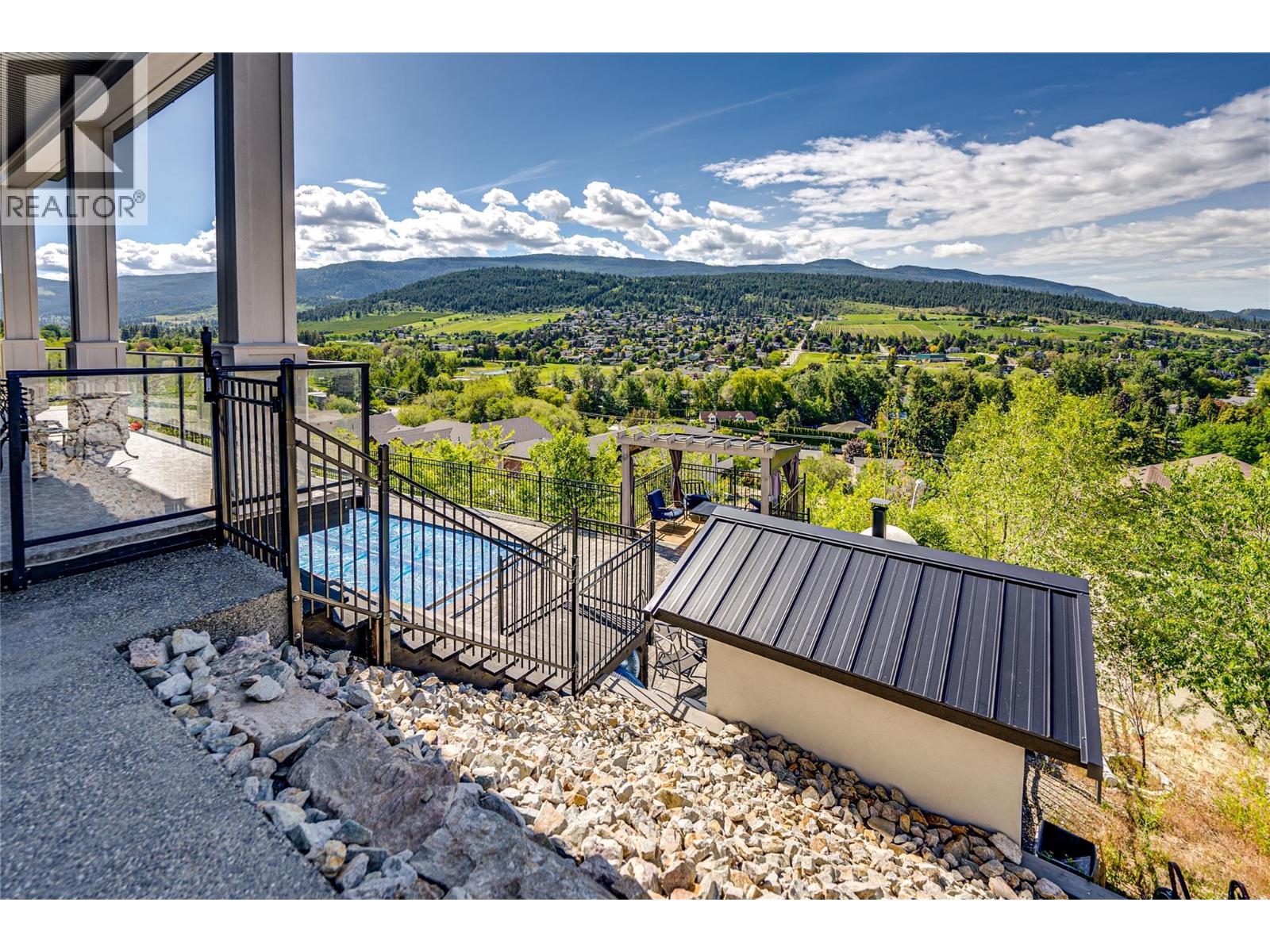 8792 Cortland Place, Coldstream