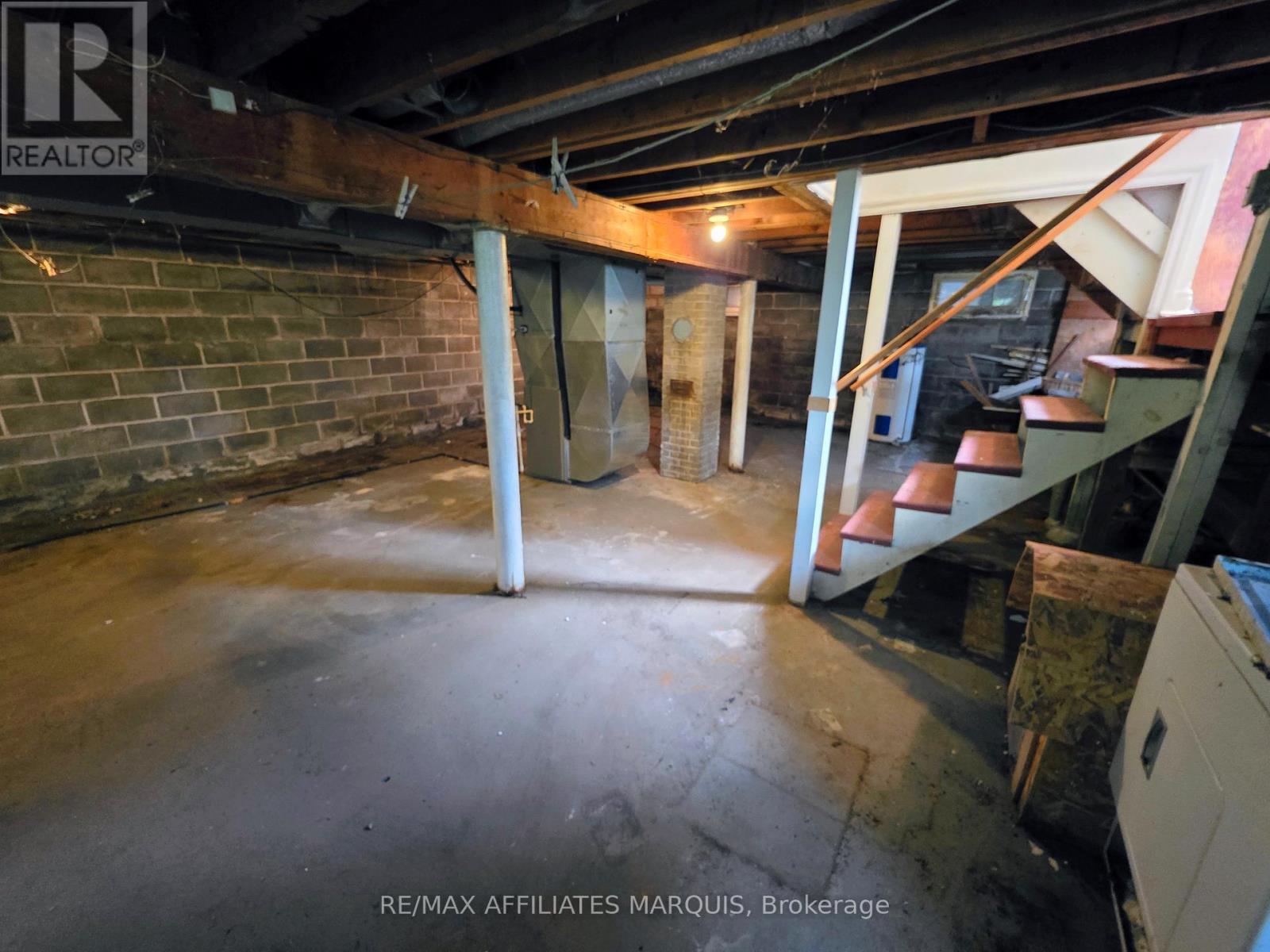 41 ELGIN STREET W - 28