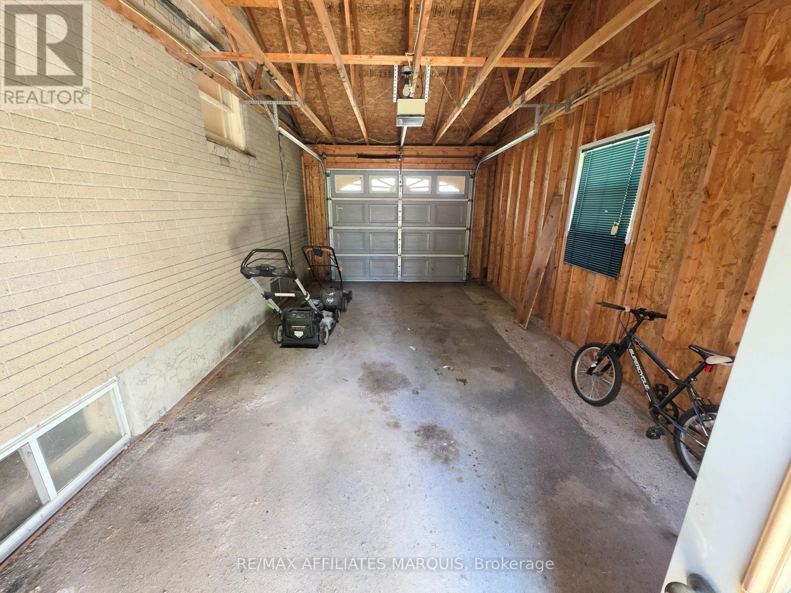 41 ELGIN STREET W - Image 36