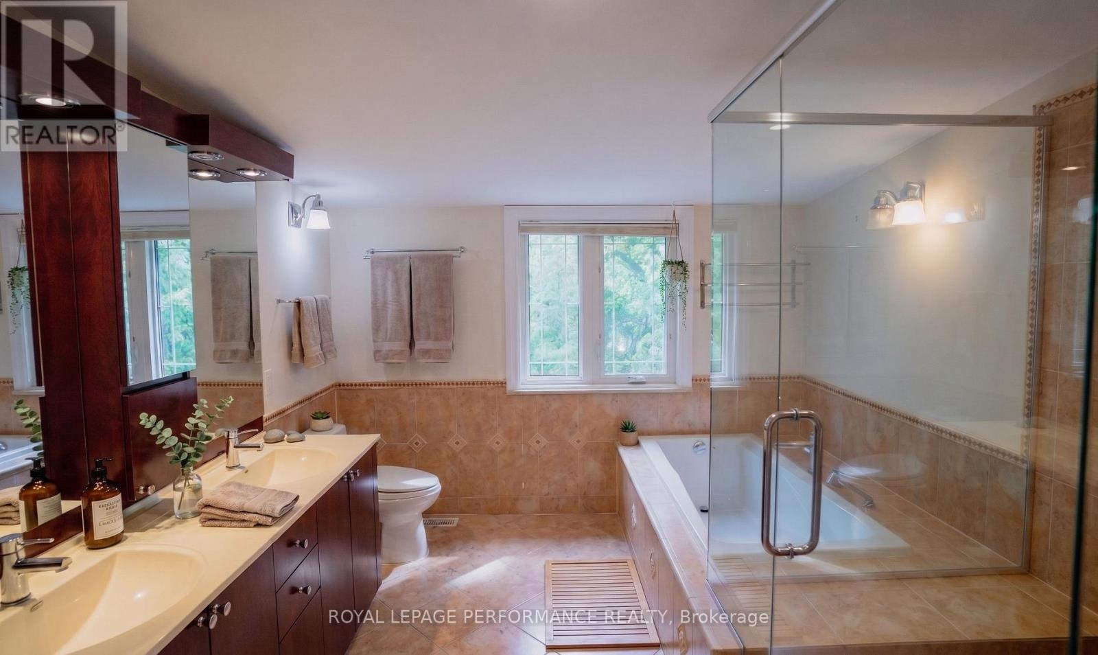2077 Palmer Avenue
