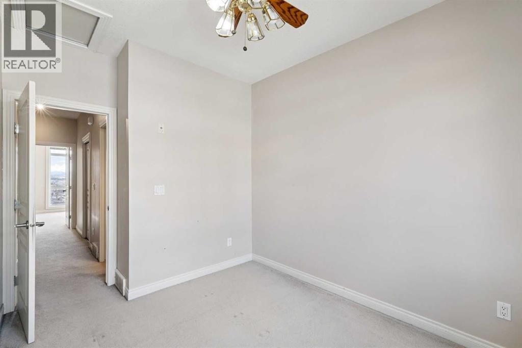 #14 169 Rockyledge View NW - 19