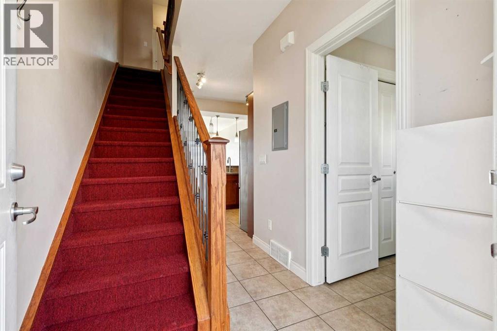 #14 169 Rockyledge View NW - 2
