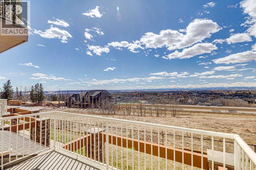 #14 169 Rockyledge View NW - 24