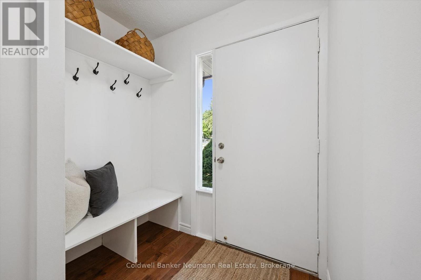 3 MEADOW CRESCENT - 2