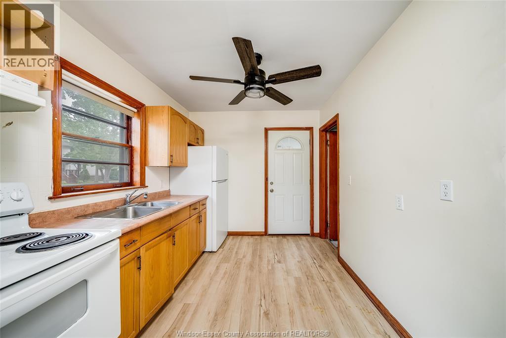 3173 WYANDOTTE West - 11