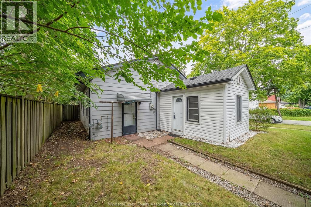 3173 WYANDOTTE West - Image 28