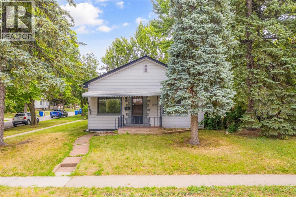 3173 WYANDOTTE West - 2