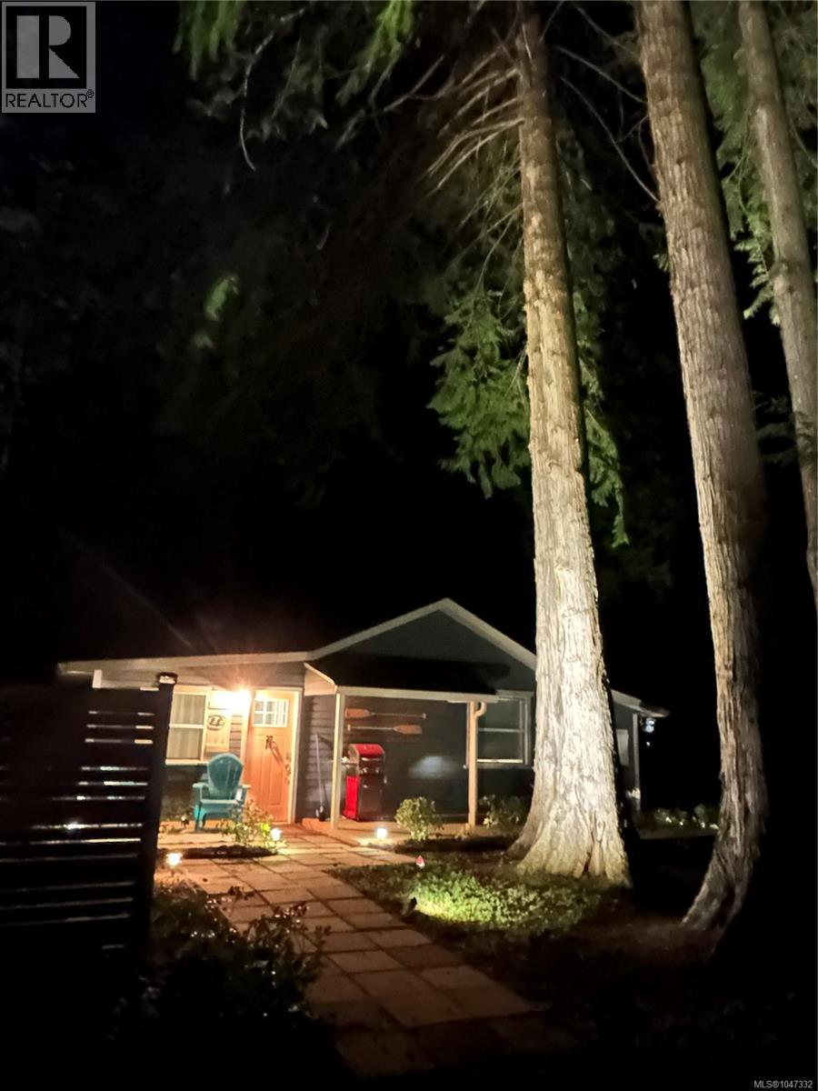 324 Chester Rd, Qualicum Beach