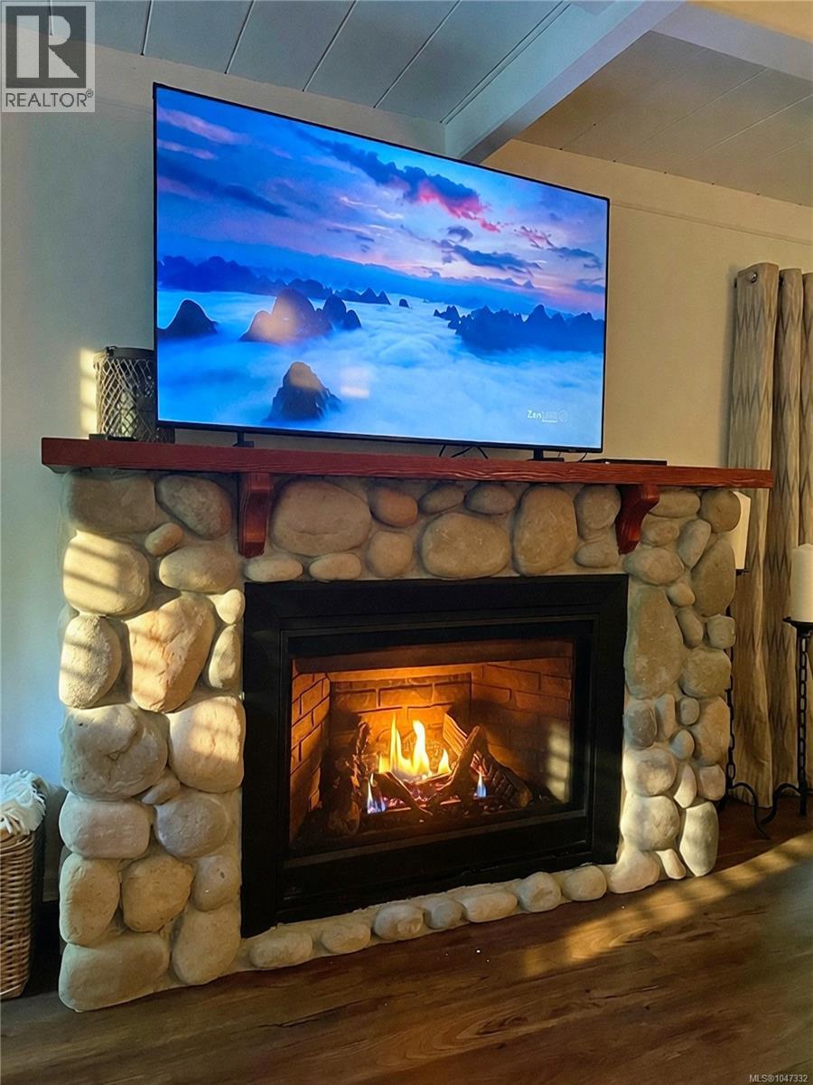 324 Chester Rd, Qualicum Beach
