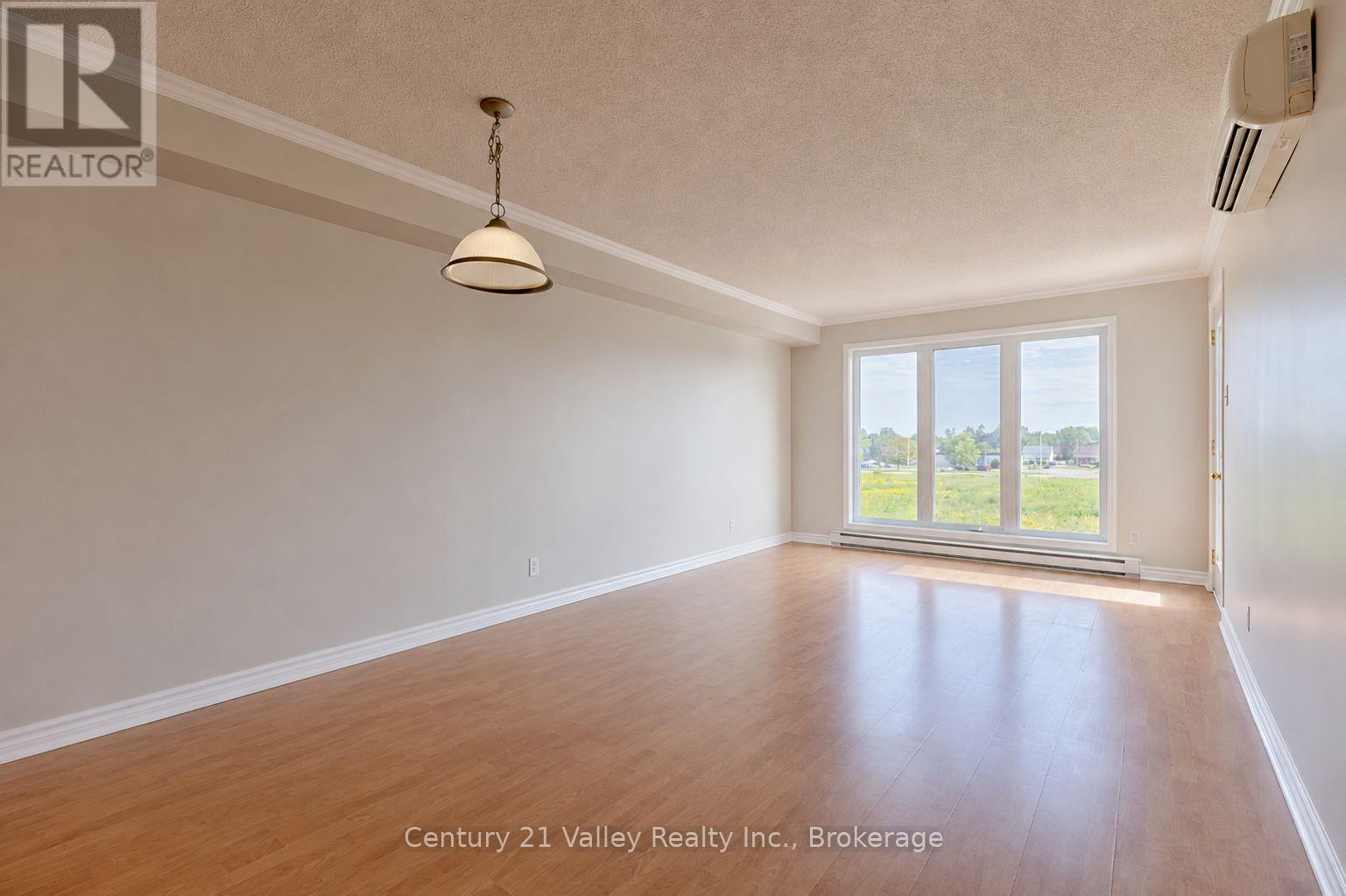 #302 16 SHEFFIELD STREET - Image 13