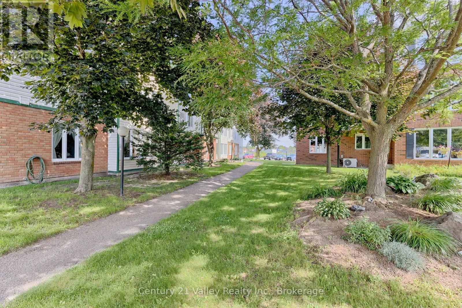 #302 16 SHEFFIELD STREET - Image 34