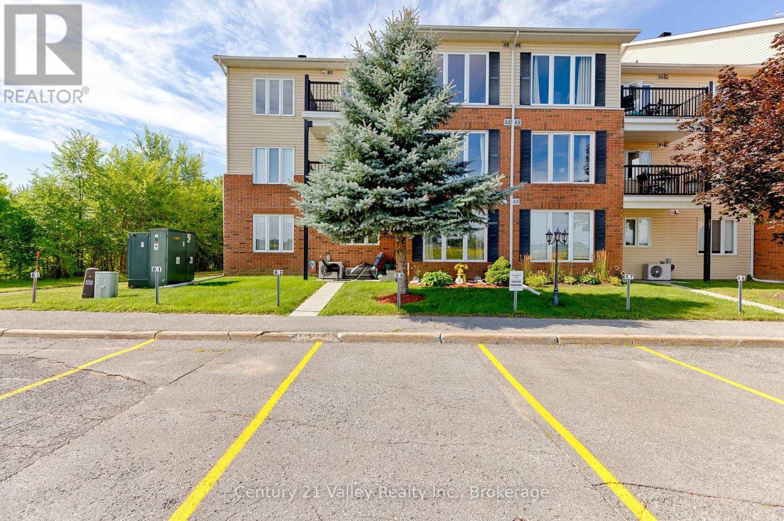 #302 16 SHEFFIELD STREET - Image 36