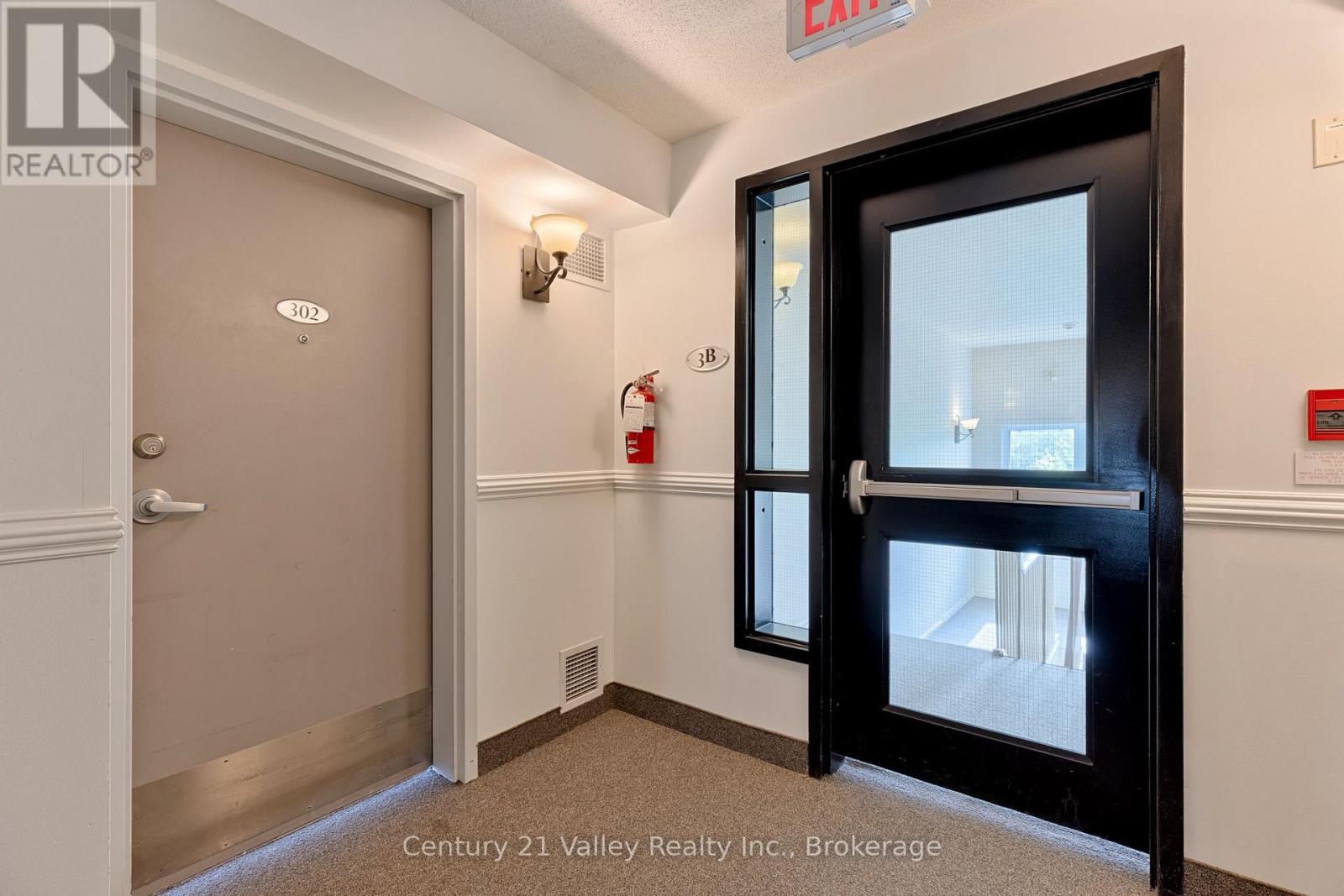 #302 16 SHEFFIELD STREET - 4