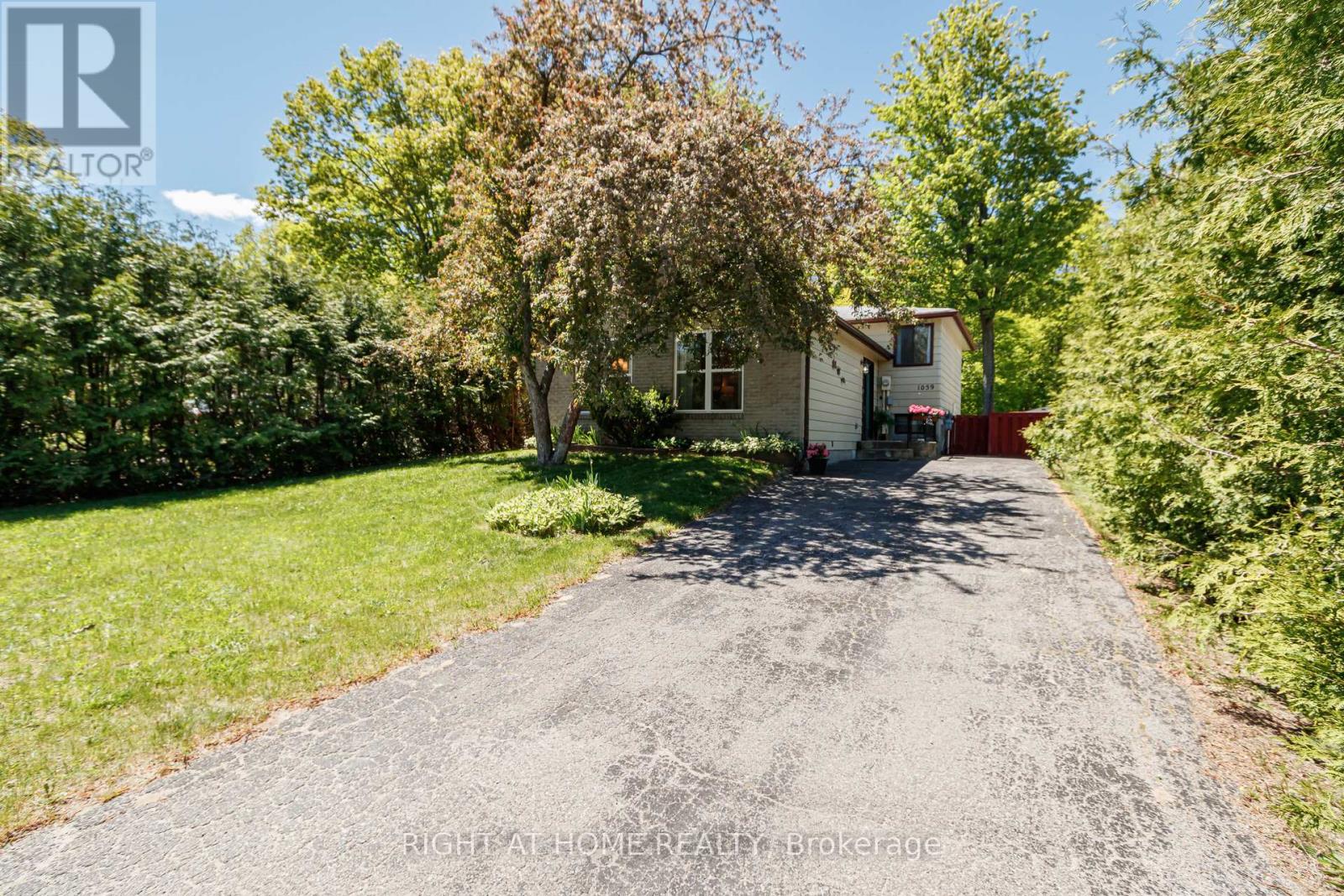 1059 GLEN MHOR CRESCENT - Image 31