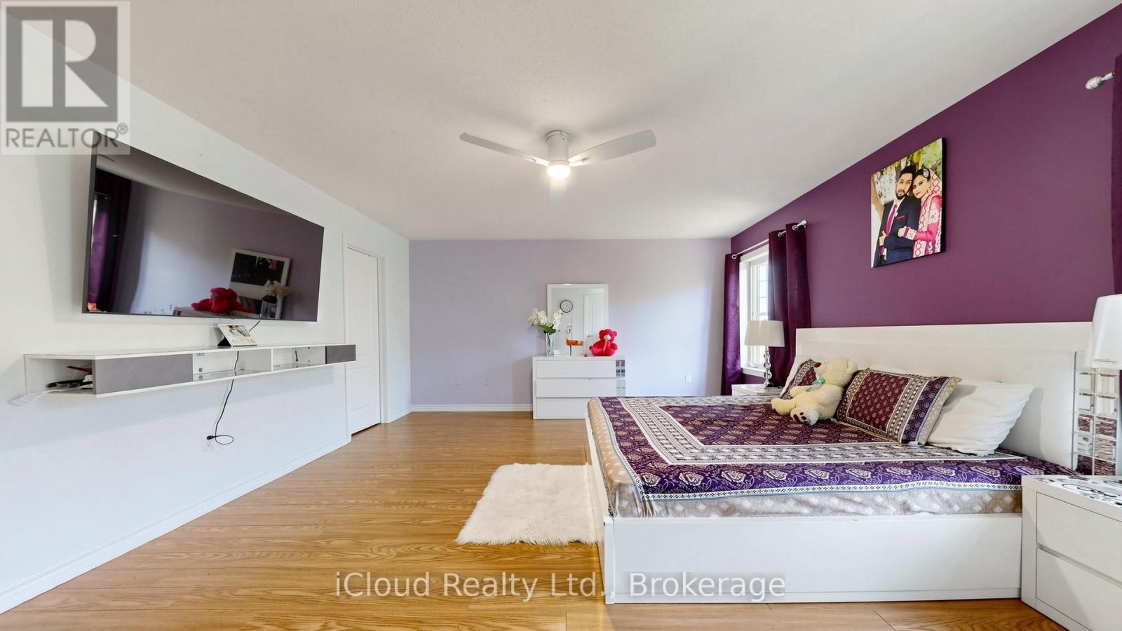 193 THORNBUSH BOULEVARD E - 24