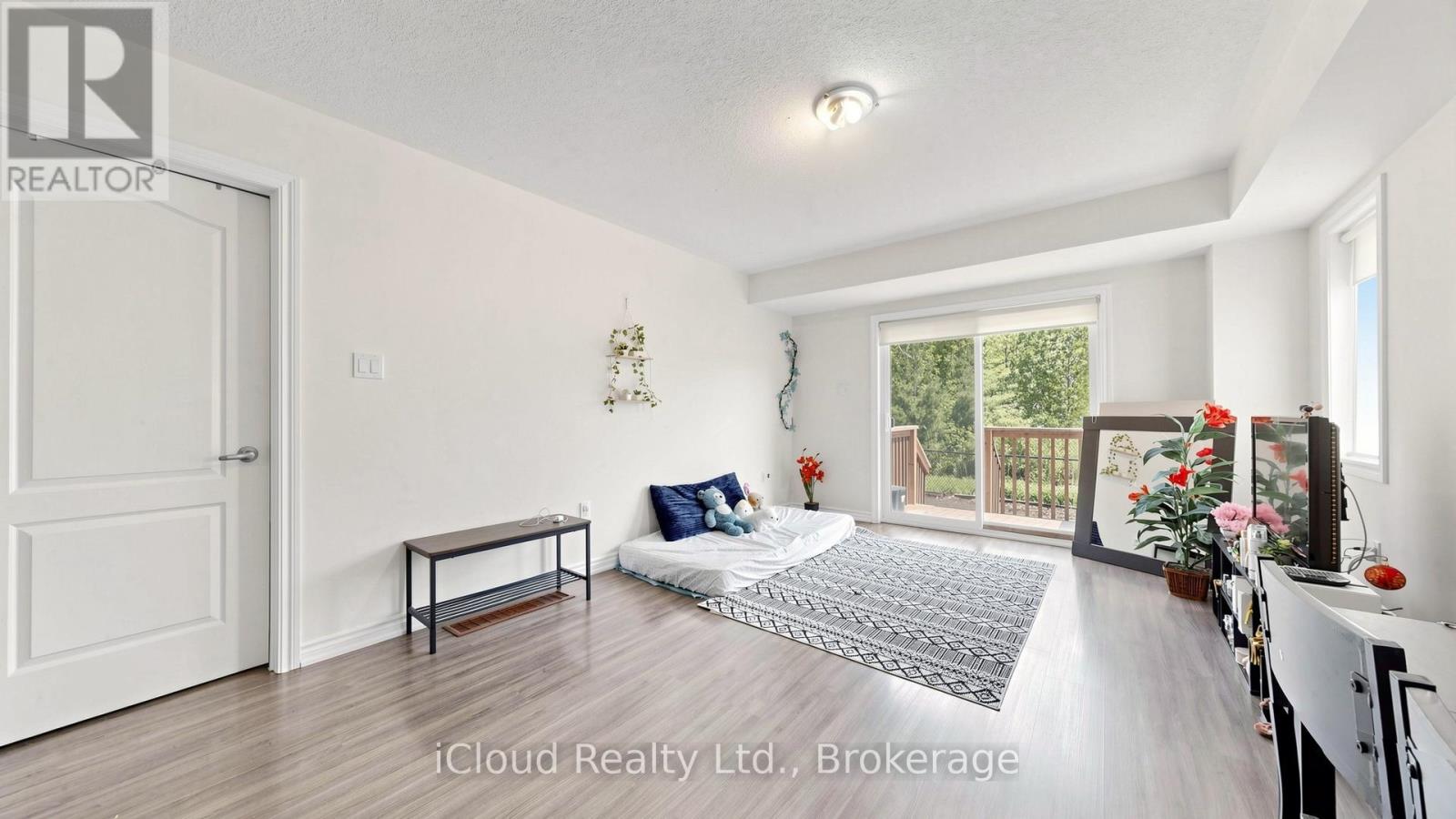 193 THORNBUSH BOULEVARD E - Image 35
