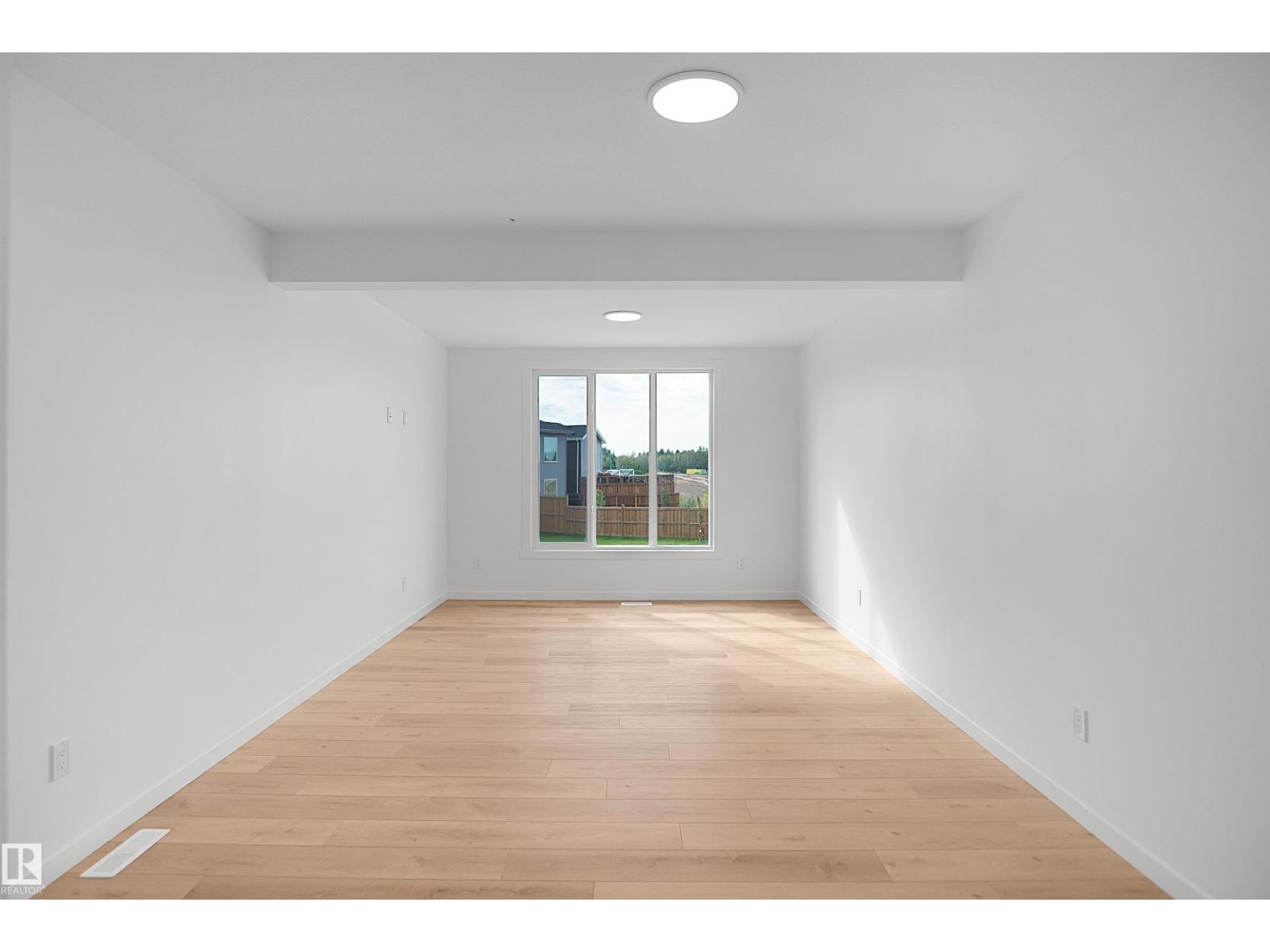 7062 Rosenthal Dr NW photo 5 — MLS® E4491452