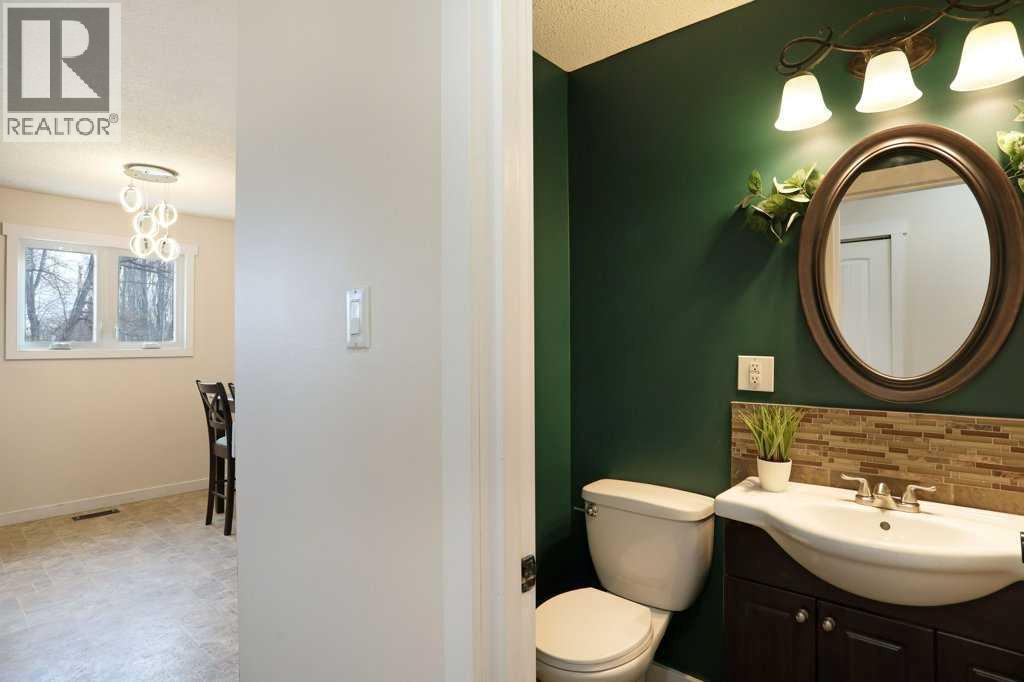 534 Iris Street - 13