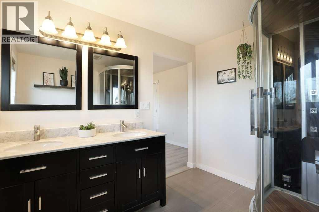 534 Iris Street - 20