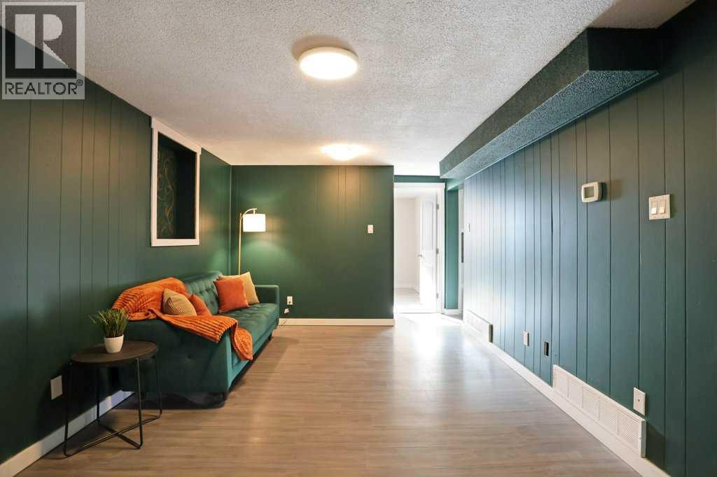 534 Iris Street - Image 27