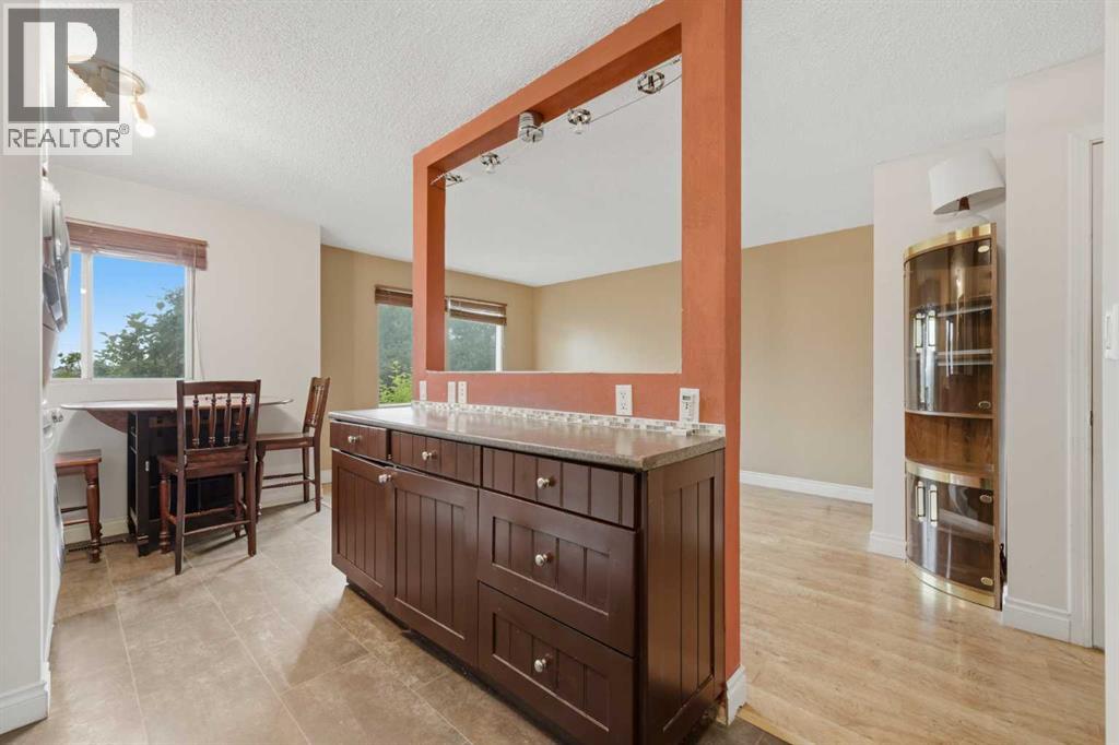 945 Marcombe Drive NE - Image 9