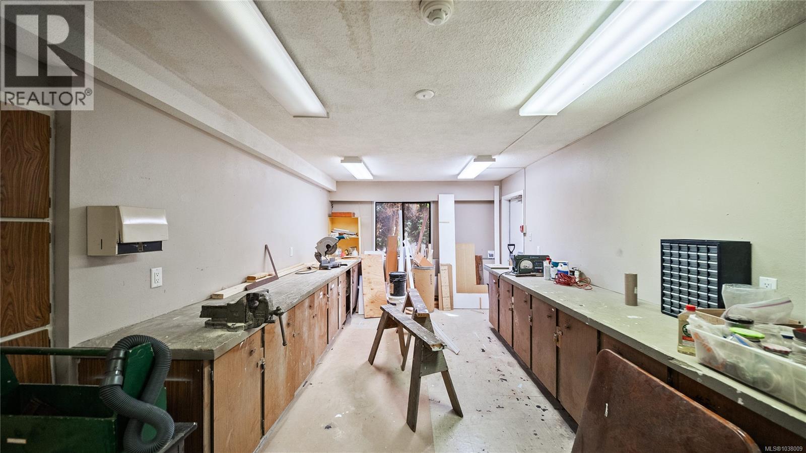 #118 1009 Mckenzie Ave - 27