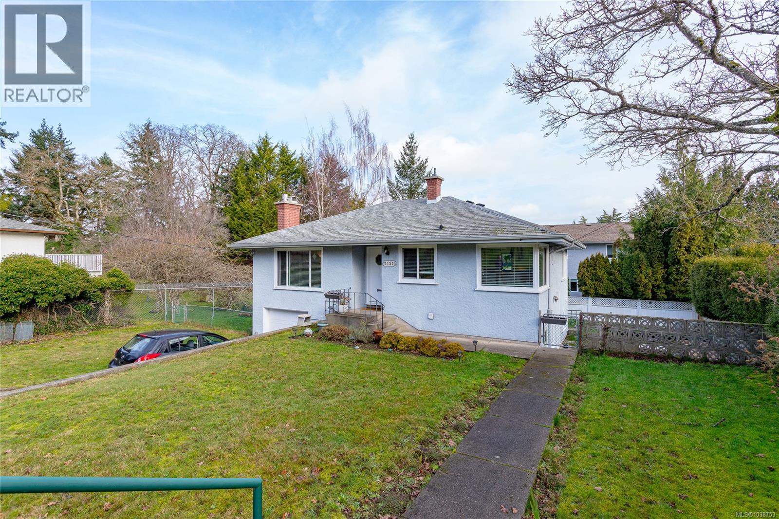 4121 Quadra St - Image 36