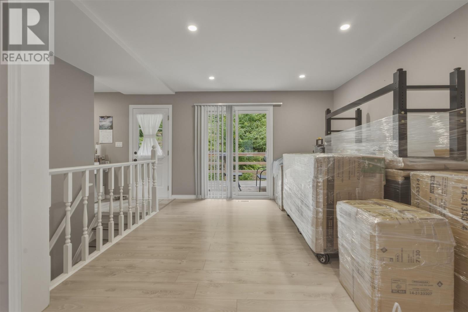 44 Axmith AVE - Image 11