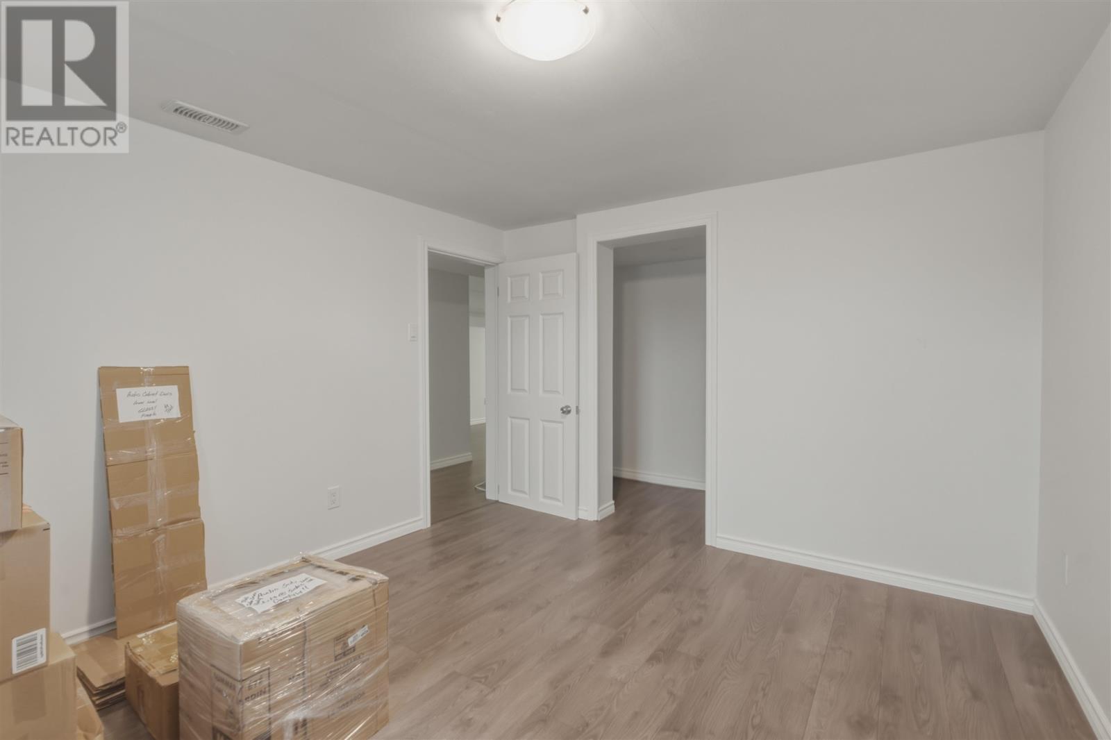 44 Axmith AVE - 23