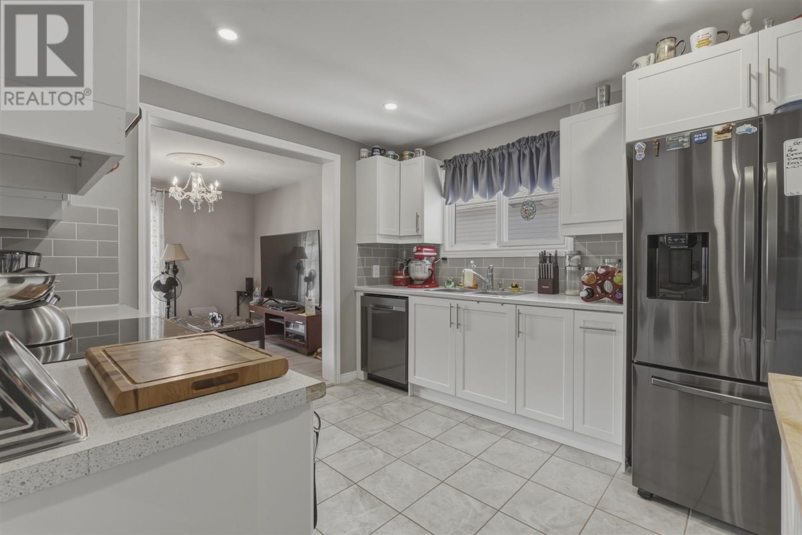 44 Axmith AVE - Image 9