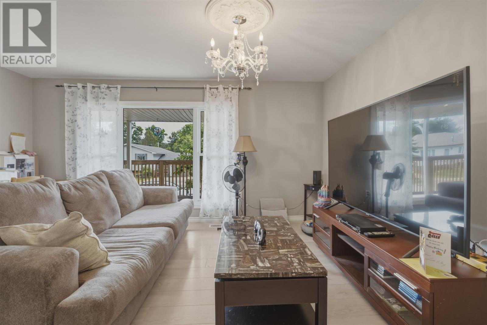 44 Axmith AVE - Image 5
