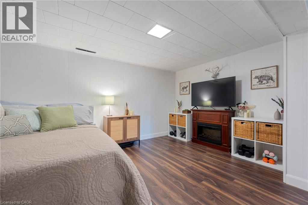 16 GIBSON Drive - Image 19