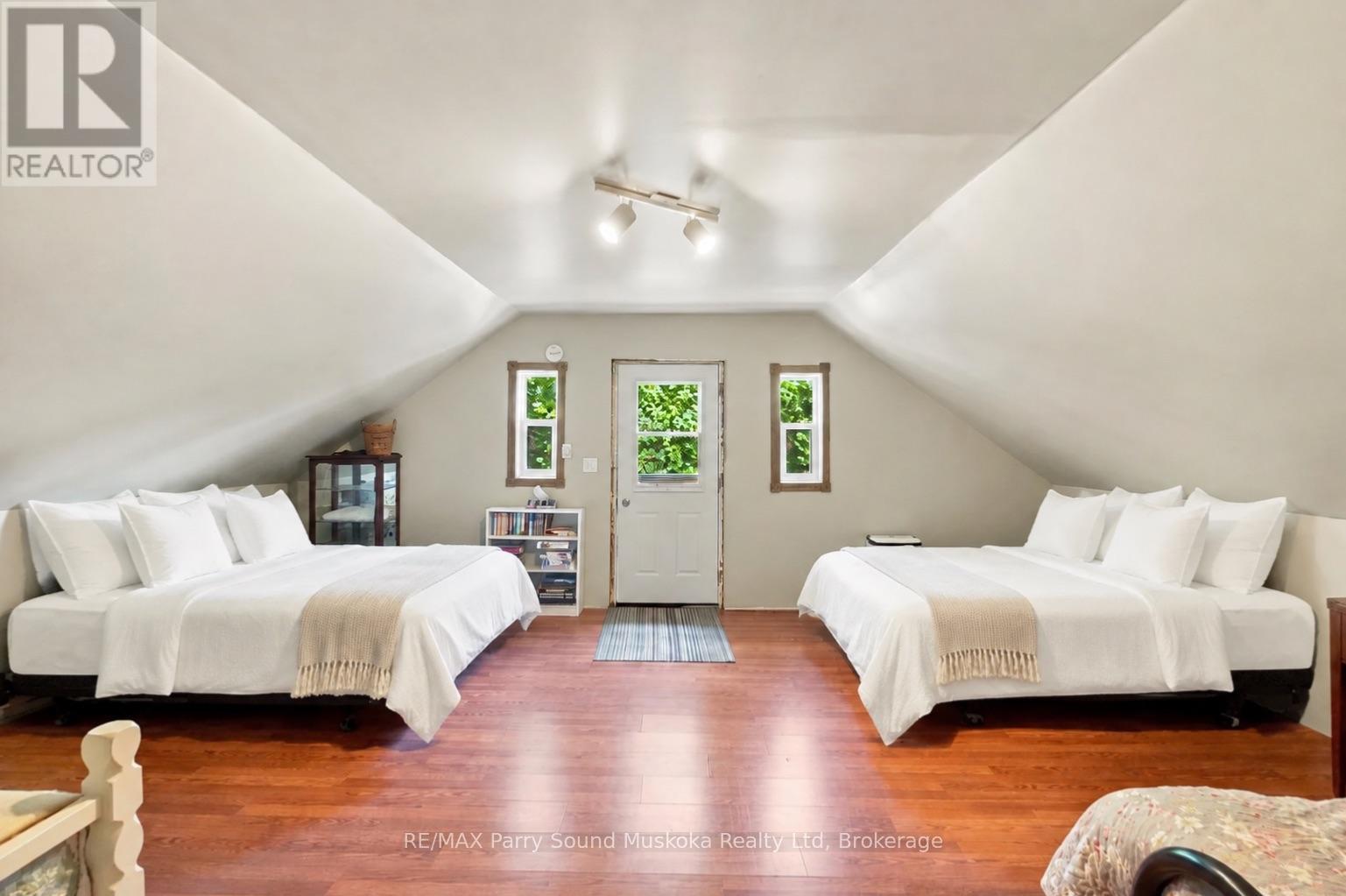 247 BLUE JAY ROAD - Image 33