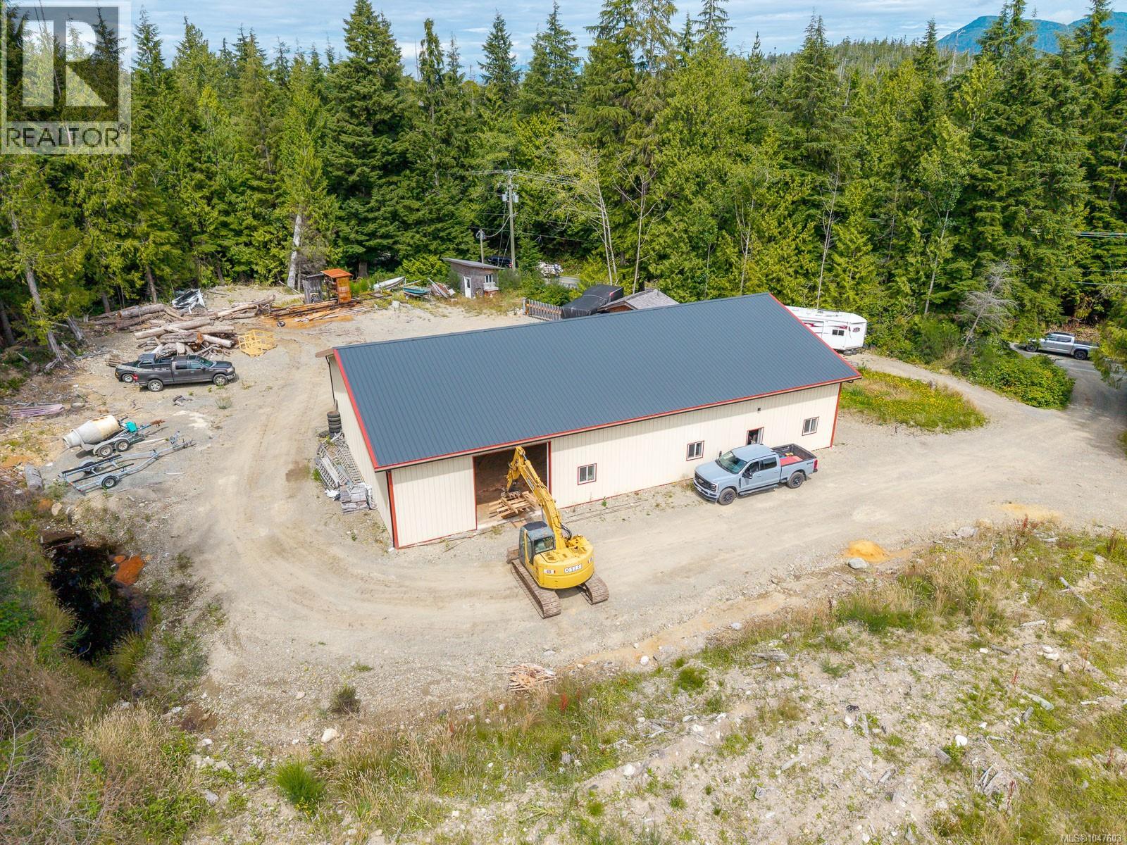 721 Bamfield Rd, Bamfield