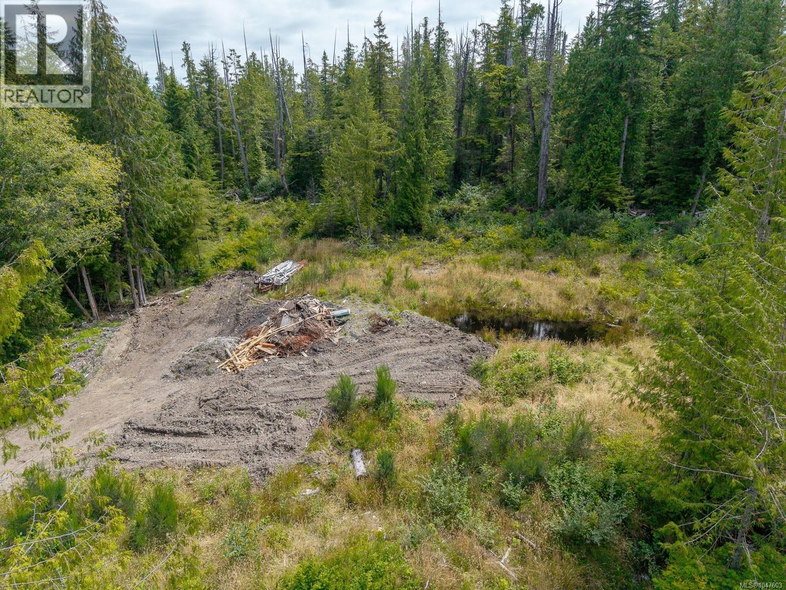 721 Bamfield Rd, Bamfield