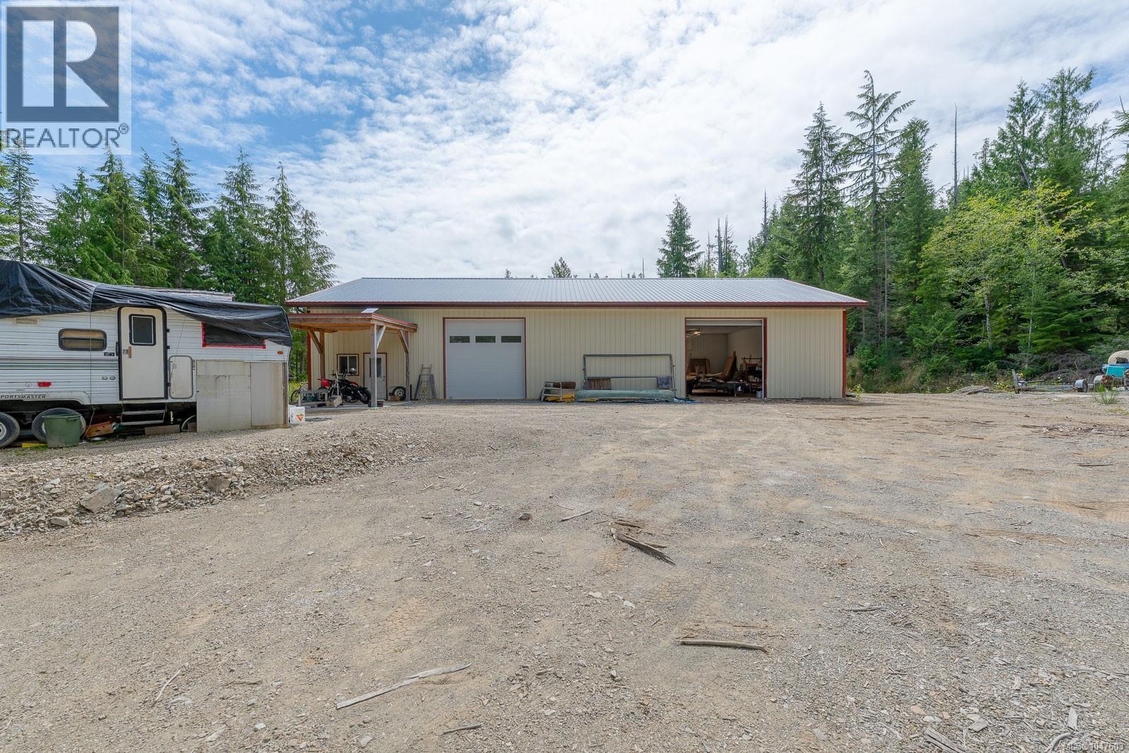 721 Bamfield Rd, Bamfield