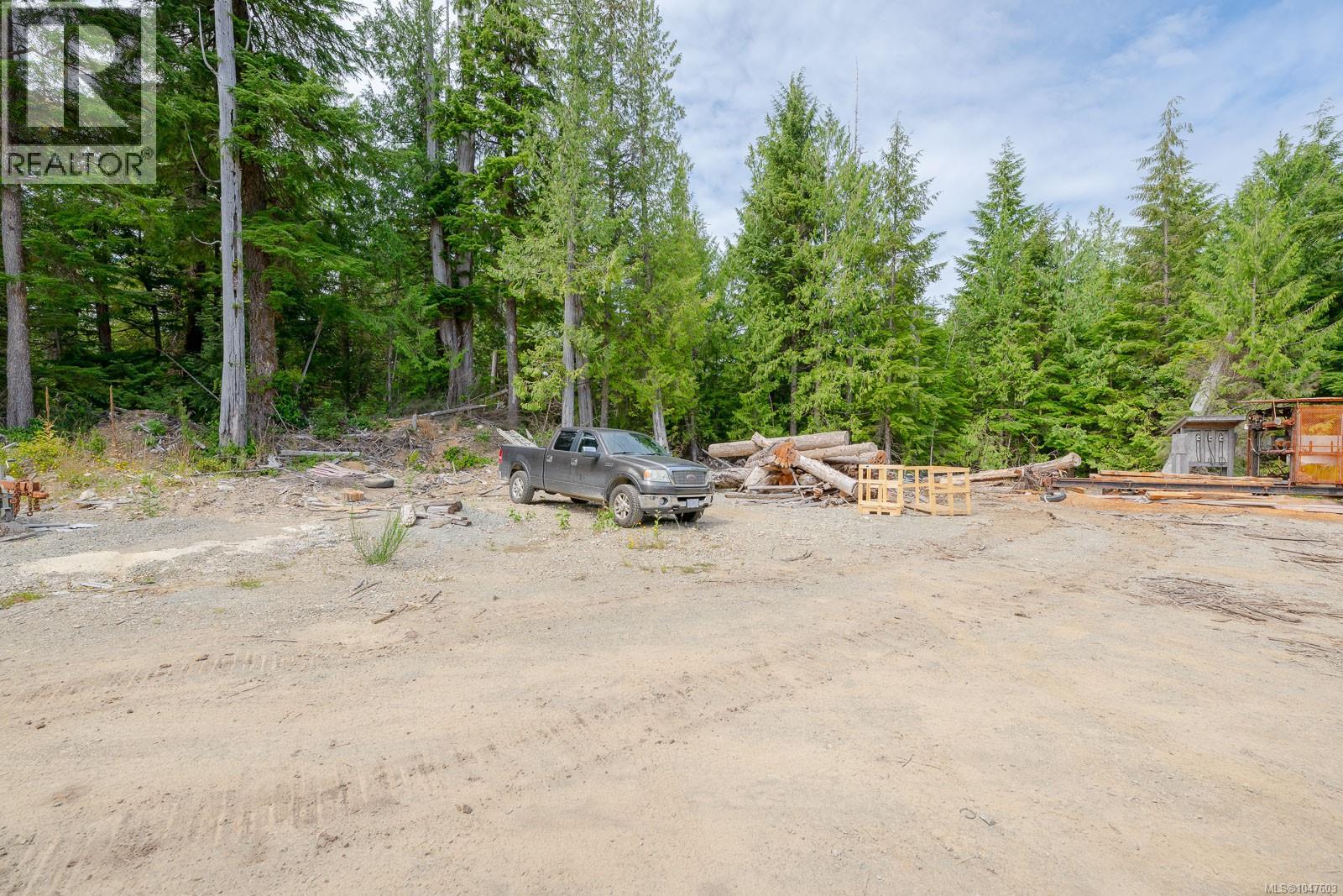 721 Bamfield Rd, Bamfield