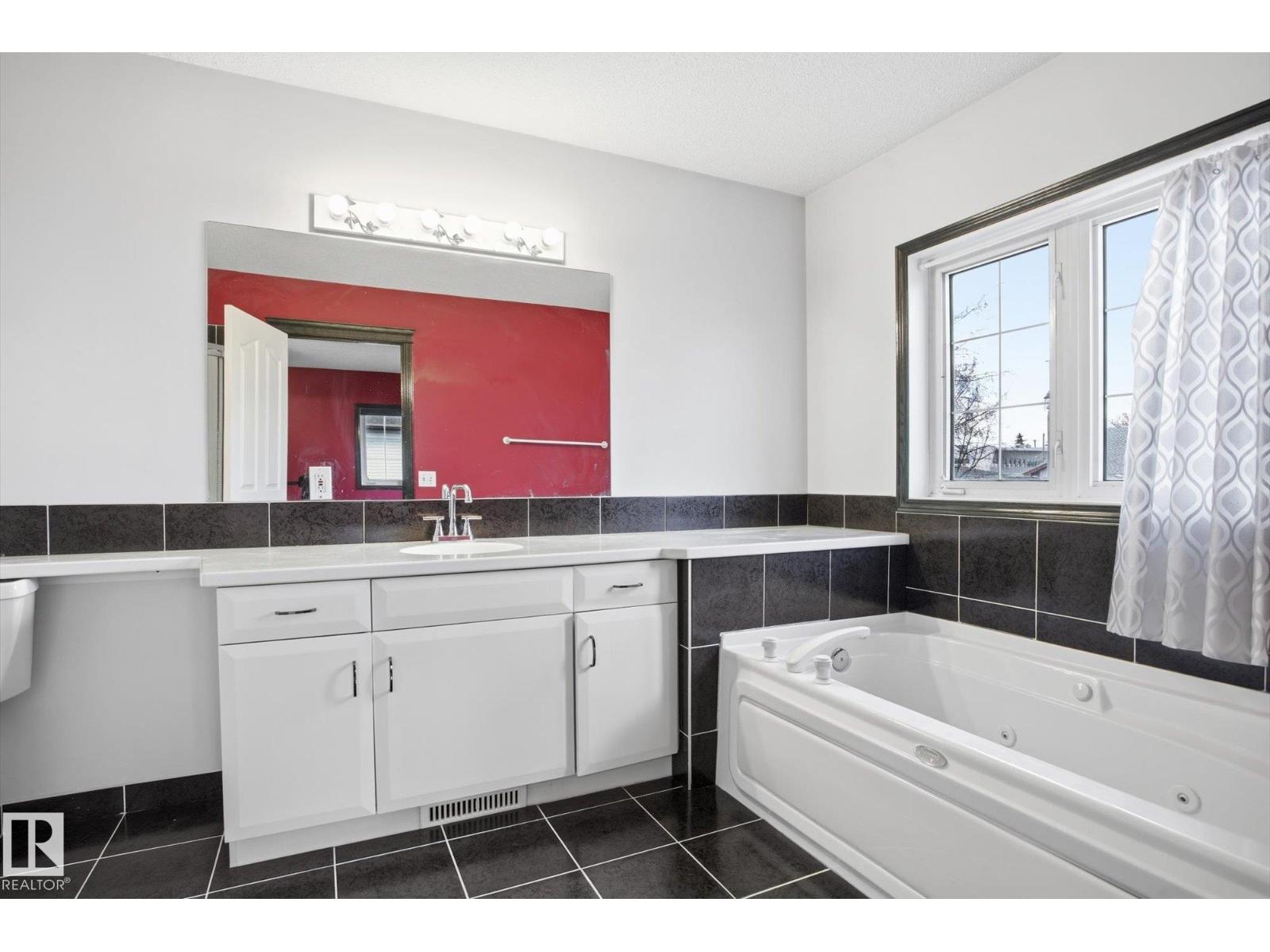11413 118 ST NW - Image 22