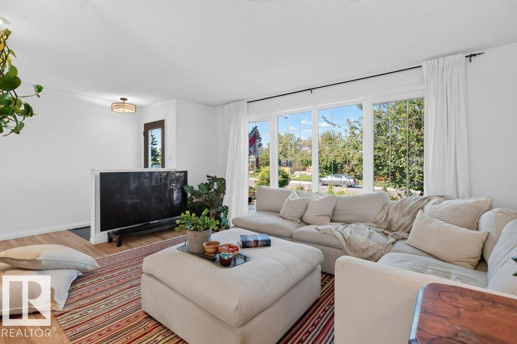 9047 52 ST NW - Image 10