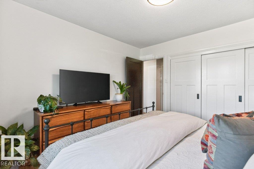 9047 52 ST NW - Image 21