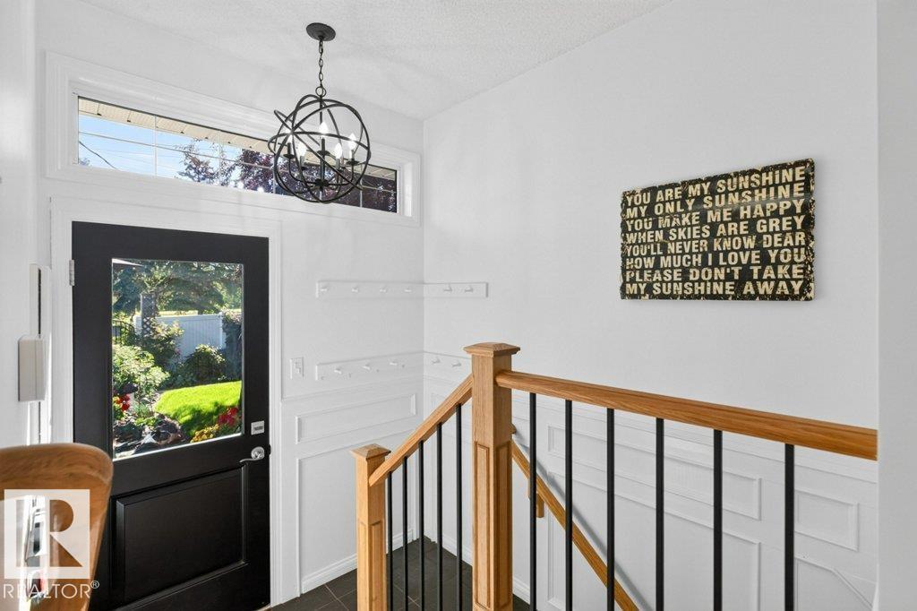 9047 52 ST NW - 26