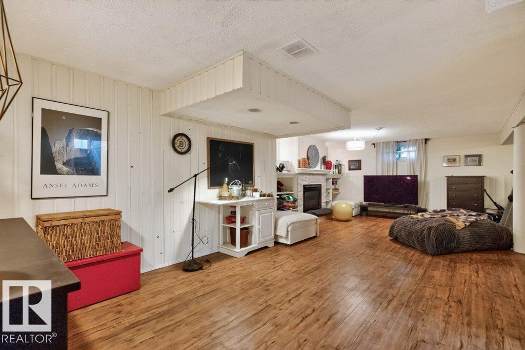 9047 52 ST NW - Image 28
