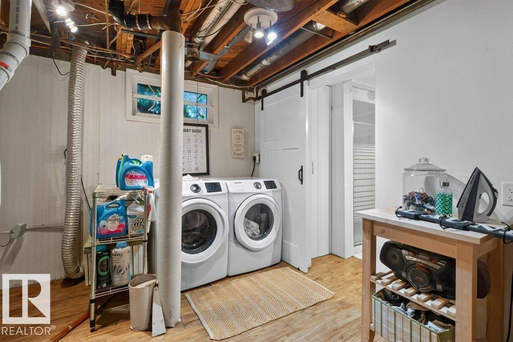 9047 52 ST NW - 35